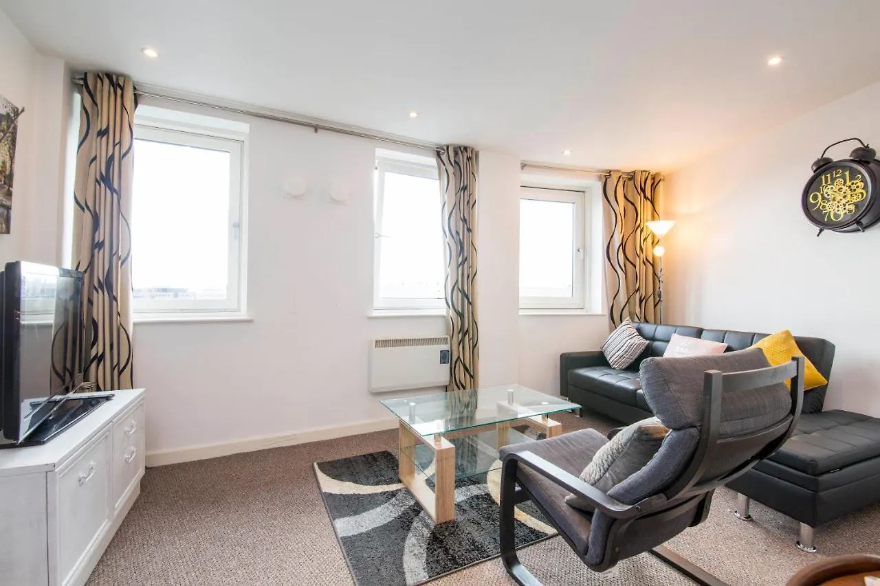 Newcastle City Centre Apartment Ideal For Holiday, Contractors, Quarantining United Kingdom
